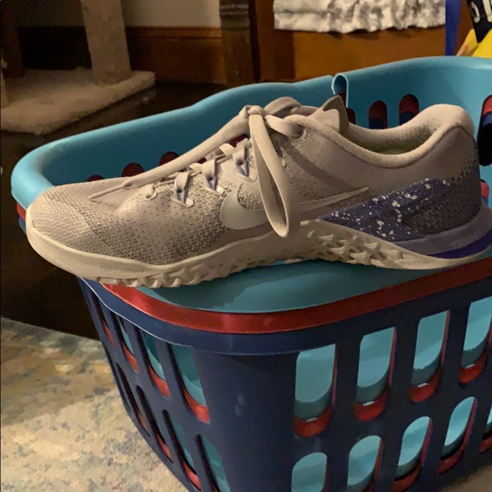 Nike Metcons - Picture 6 of 6